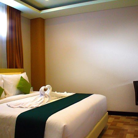 Sevensix Hotel Balikpapan Екстер'єр фото