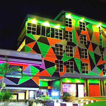 Sevensix Hotel Balikpapan Екстер'єр фото